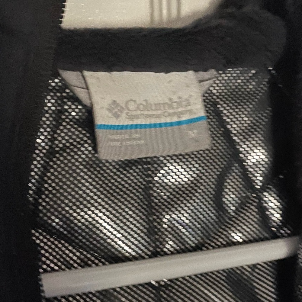 Columbia Women's Black Long Quilted Jacket - Picture 3 of 4